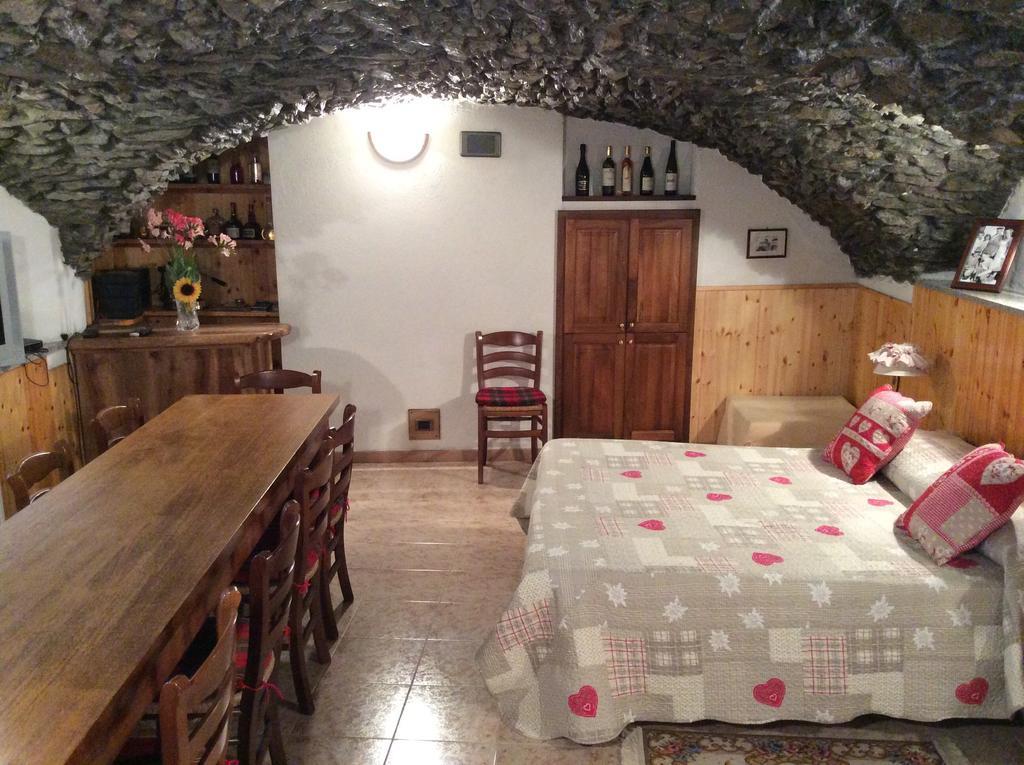 B&B La Vieille Meison De Pappa Sarre Ruang foto