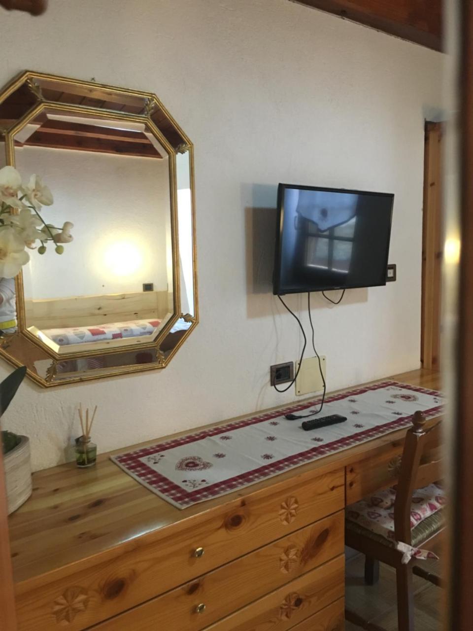 B&B La Vieille Meison De Pappa Sarre Bagian luar foto